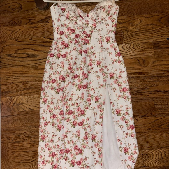 House of CB Dresses & Skirts - House of CB Floral Pink and White Dress